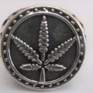 Size 10 Leaf Ring In Silver Metal